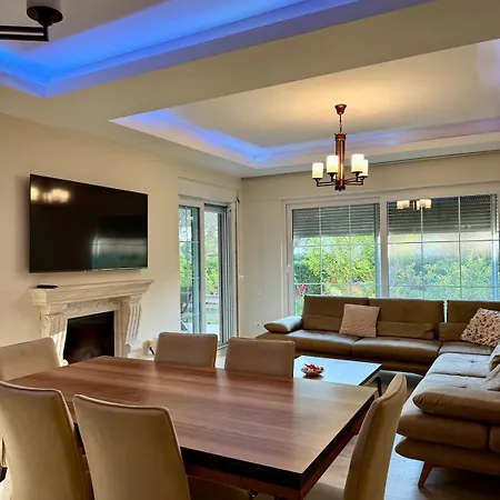 Villa 31 *